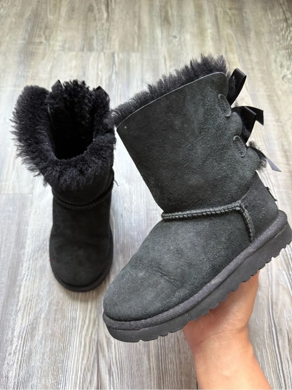 UGG Girls Size 11 Bailey Bow Black Boots